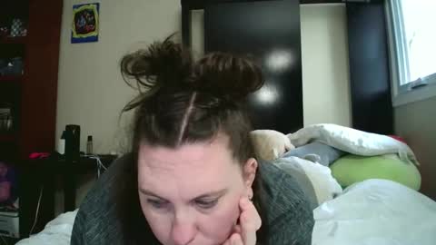 fuzzypeaches87 online show from 05/14/26, 01:07