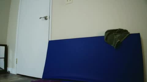fuzzypeaches87 online show from 06/20/26, 02:47