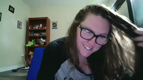 fuzzypeaches87 online show from 06/25/26, 04:55