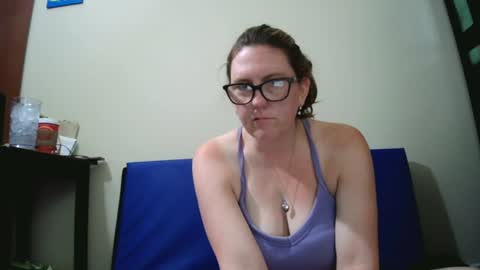 fuzzypeaches87 online show from 07/12/26, 04:53