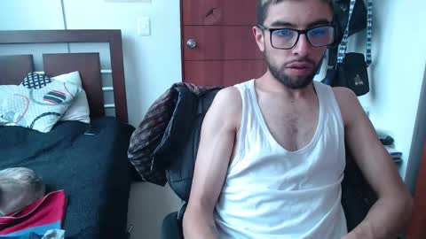 Snapshot of fvckhorneyguy chatting on 03/11/26, 05:52 andrew online show from 03/11/26, 05:52