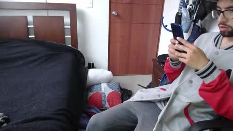 Snapshot of fvckhorneyguy chatting on 03/20/26, 10:25 andrew online show from 03/20/26, 10:25