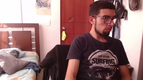 Snapshot of fvckhorneyguy chatting on 04/22/26, 07:04 andrew online show from 04/22/26, 07:04