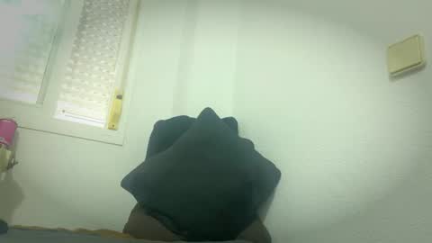 Snapshot of fxlm69 chatting on 10/04/25, 11:52 fxlm69 online show from 10/04/25, 11:52