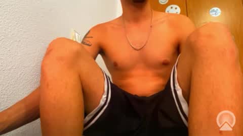 Snapshot of fxlm69 chatting on 10/26/25, 11:05 fxlm69 online show from 10/26/25, 11:05