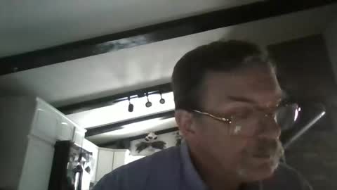 Snapshot of fxson8 chatting on 02/17/25, 12:27 fxson8 online show from 02/17/25, 12:27