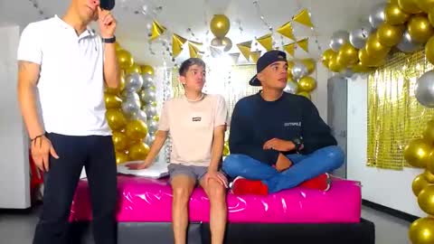 Snapshot of fyotty chatting on 01/14/25, 07:11 FYOTTY online show from 01/14/25, 07:11