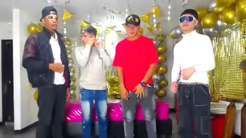 Snapshot of fyotty chatting on 01/29/25, 07:11 FYOTTY online show from 01/29/25, 07:11