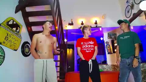 Snapshot of fyotty chatting on 10/10/25, 11:42 FYOTTY online show from 10/10/25, 11:42