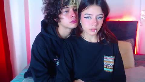 Snapshot of fyreandfox_ chatting on 03/06/25, 07:54 FIRE AND FOX online show from 03/06/25, 07:54