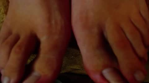 Snapshot of fyreandfox_ chatting on 03/06/26, 08:05 FIRE AND FOX online show from 03/06/26, 08:05