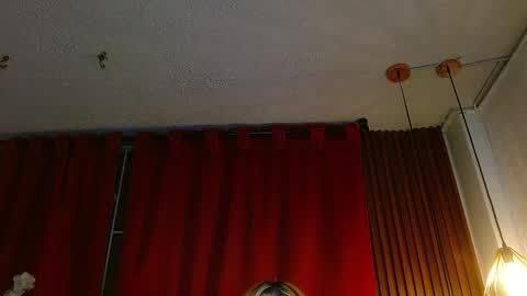 Snapshot of fyreandfox_ chatting on 04/07/26, 08:31 FIRE AND FOX online show from 04/07/26, 08:31