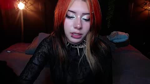 Snapshot of fyreandfox_ chatting on 04/21/26, 07:28 FIRE AND FOX online show from 04/21/26, 07:28