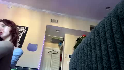 Snapshot of g0ddessluna1800 chatting on 02/21/25, 02:16 Goddess Luna online show from 02/21/25, 02:16