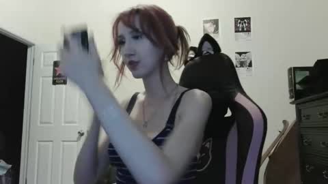 Snapshot of g0ddessluna1800 chatting on 05/04/26, 01:12 Goddess Luna online show from 05/04/26, 01:12