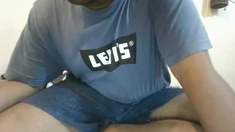 Snapshot of g0lu_ chatting on 10/13/25, 10:32 Nunnu online show from 10/13/25, 10:32