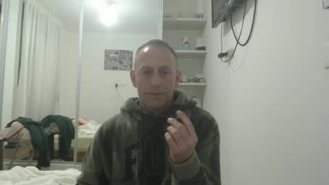 Snapshot of g10303 chatting on 02/25/26, 10:03 g103031910303 online show from 02/25/26, 10:03