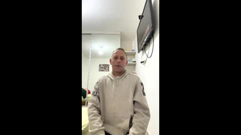 Snapshot of g10303 chatting on 02/27/26, 03:23 g103031910303 online show from 02/27/26, 03:23