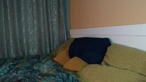 Ian online show from 10/21/25, 06:41