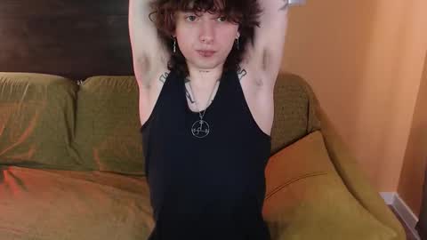 Snapshot of g1vememoney chatting on 03/25/26, 09:59 Ian online show from 03/25/26, 09:59