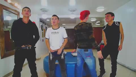 Snapshot of g4mens chatting on 12/18/24, 12:21 G4MENS online show from 12/18/24, 12:21