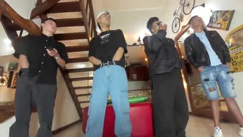 Snapshot of g4mens chatting on 02/23/25, 11:44 G4MENS online show from 02/23/25, 11:44