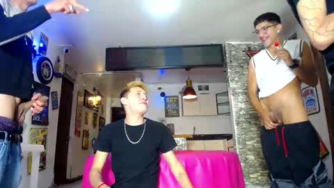 Snapshot of g4mens chatting on 09/15/25, 04:51 G4MENS online show from 09/15/25, 04:51