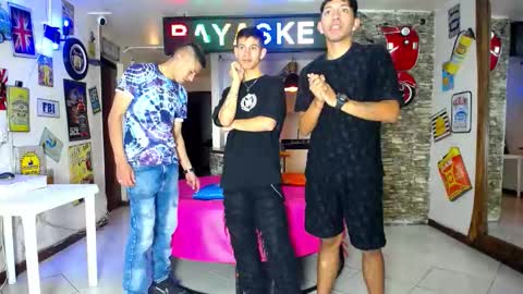 Snapshot of g4mens chatting on 09/20/25, 04:41 G4MENS online show from 09/20/25, 04:41