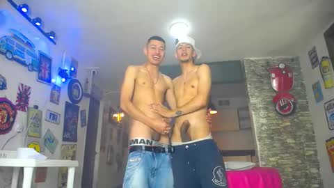 Snapshot of g4mens chatting on 10/12/25, 03:22 G4MENS online show from 10/12/25, 03:22