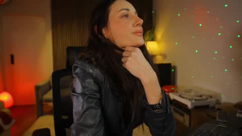 G online show from 12/14/25, 06:23