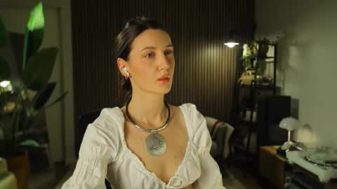Snapshot of g_ia chatting on 03/11/26, 06:25 G online show from 03/11/26, 06:25