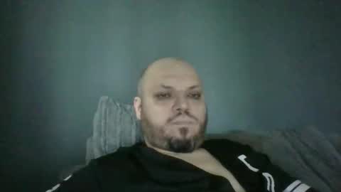 Glusgan online show from 11/27/25, 09:33