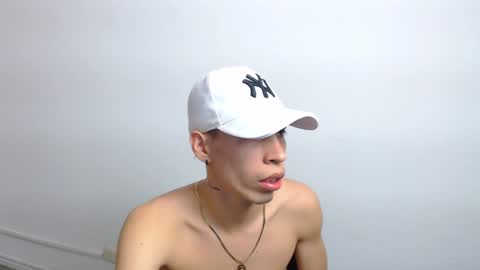 Snapshot of gaarataihen1 chatting on 01/23/25, 03:22 Gaara online show from 01/23/25, 03:22