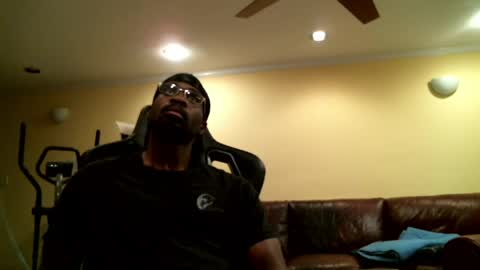 Snapshot of gabbc18 chatting on 04/24/26, 04:15 James online show from 04/24/26, 04:15