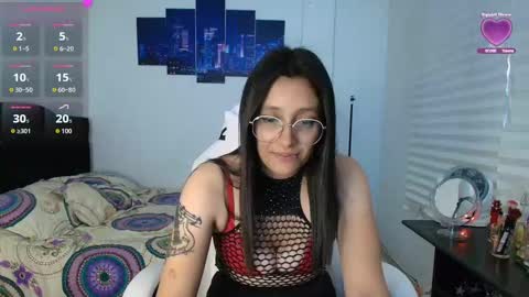 Snapshot of gabbie_kook chatting on 09/15/25, 10:43 gabbie_kook online show from 09/15/25, 10:43
