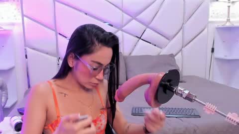 Snapshot of gabbieskinny chatting on 05/10/26, 04:06 gabbieskinny online show from 05/10/26, 04:06