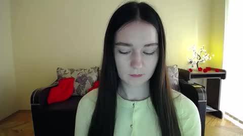 Snapshot of gabby_di chatting on 05/12/26, 08:22 Jaklin online show from 05/12/26, 08:22