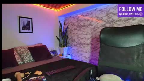 Snapshot of gabby_sweet5 chatting on 11/15/25, 05:27 Gabby Sweet online show from 11/15/25, 05:27