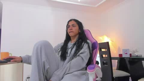Snapshot of gabbygrey1 chatting on 05/13/26, 10:49 Gabby Grey online show from 05/13/26, 10:49