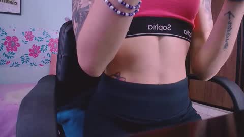 Snapshot of gabbyhills_ chatting on 01/21/25, 03:32 Gabby online show from 01/21/25, 03:32