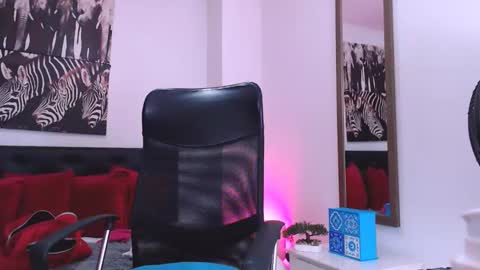 Snapshot of gabbyhills_ chatting on 01/27/25, 09:22 Gabby online show from 01/27/25, 09:22