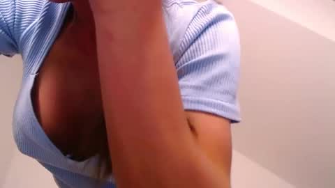 Snapshot of gabi_carter chatting on 02/14/25, 12:36 GabiCarter online show from 02/14/25, 12:36