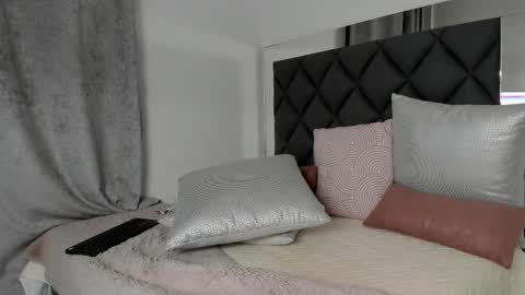   Instagram soygabi g   online show from 03/09/25, 06:06