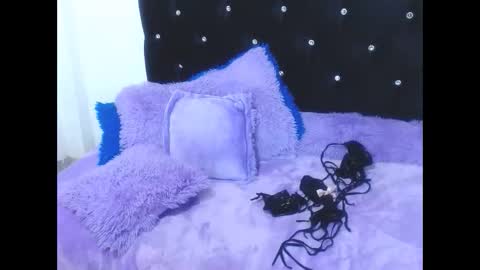 gabi_jhons_23 online show from 11/05/25, 10:15