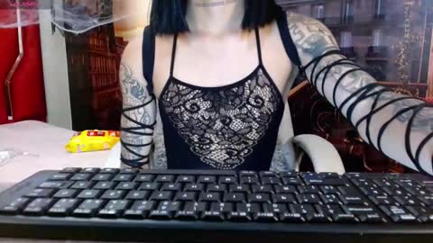 gabi_prince online show from 11/01/25, 07:27