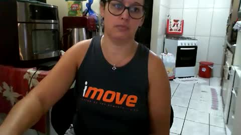 Snapshot of gabibrasil chatting on 06/09/26, 11:05 gaby layla online show from 06/09/26, 11:05