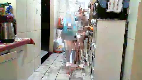 Snapshot of gabibrasil chatting on 06/12/26, 12:42 gaby layla online show from 06/12/26, 12:42