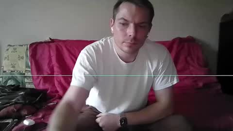 Snapshot of gabin371987 chatting on 01/08/25, 12:05 Gabin online show from 01/08/25, 12:05