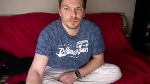 Snapshot of gabin371987 chatting on 02/02/25, 04:00 Gabin online show from 02/02/25, 04:00