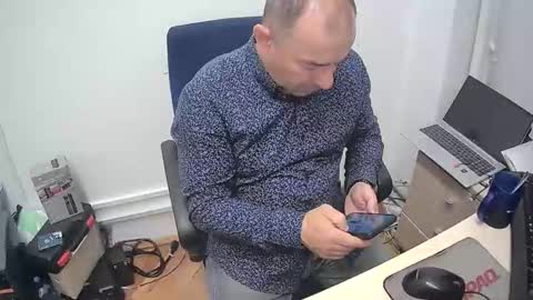 Snapshot of gabriel9_2003 chatting on 04/03/26, 09:51 gabriel9_2003 online show from 04/03/26, 09:51